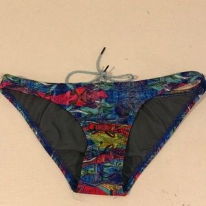 Printed Jolyn Europe Bottoms